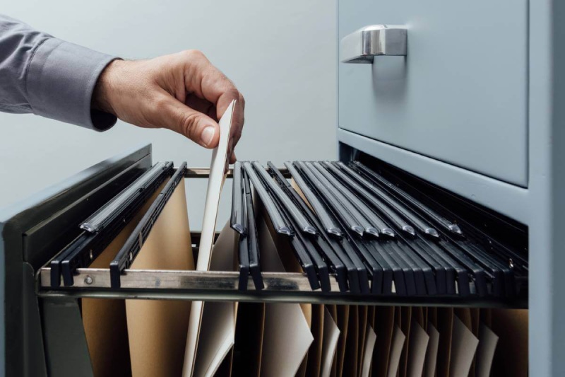 How Long Can Employers Keep Employee Records? A Record Retention Guide for Shakopee Small Business Owners