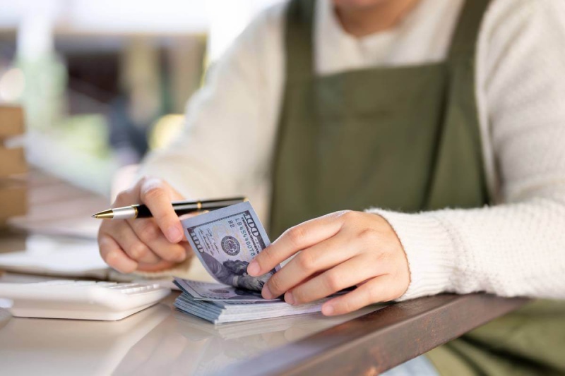 Associated Payroll Services LLC’s Take: How Much Cash Should A Business Have On Hand?